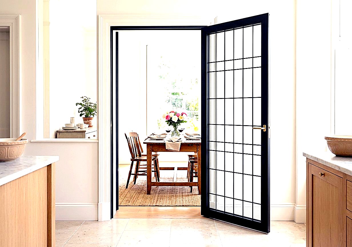 40 Mid-Narrow Casement